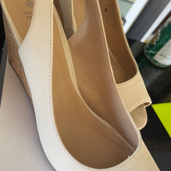 Call it Spring size 8.5 wedges - Picture 2 of 6